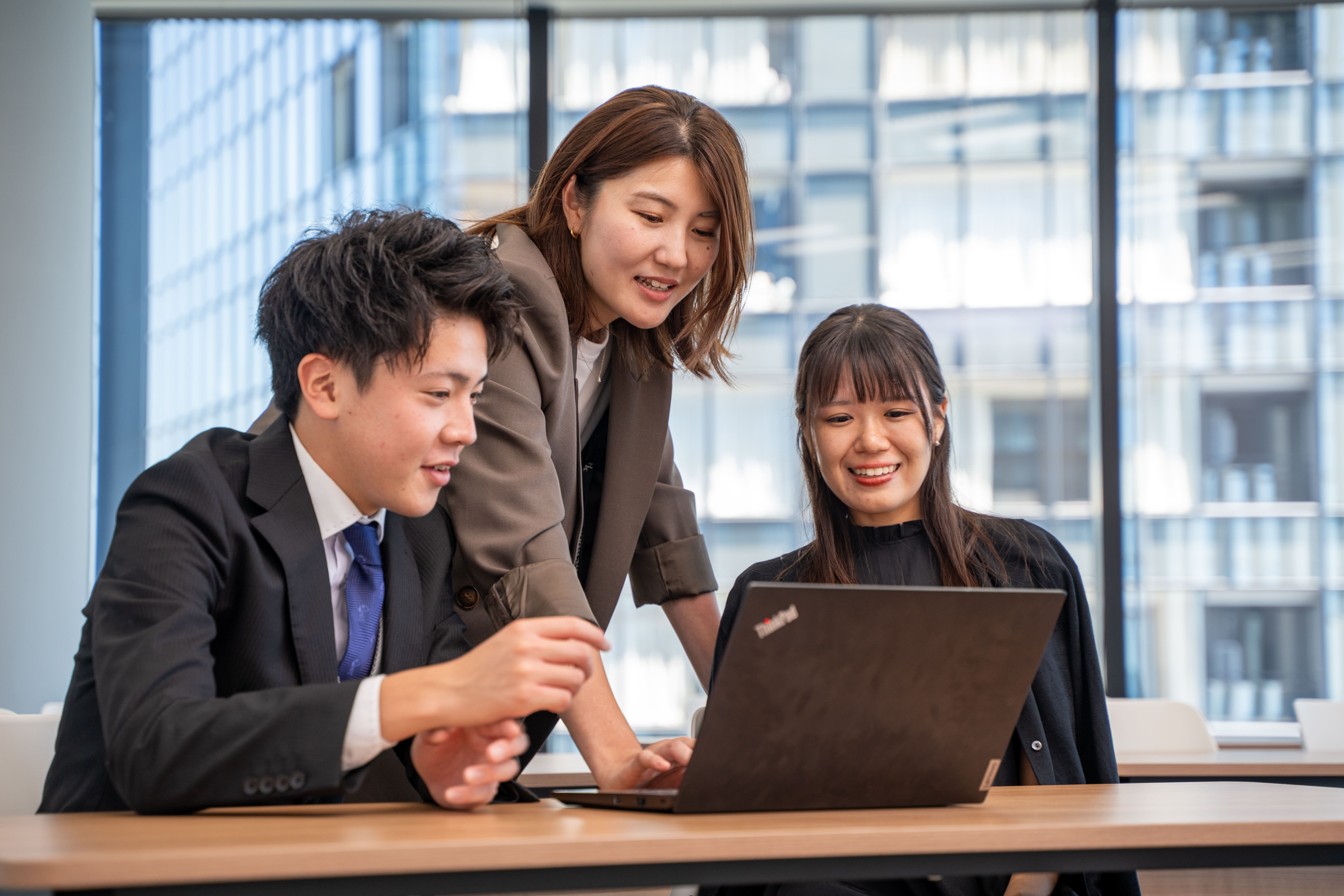 マーケティングスペシャリスト