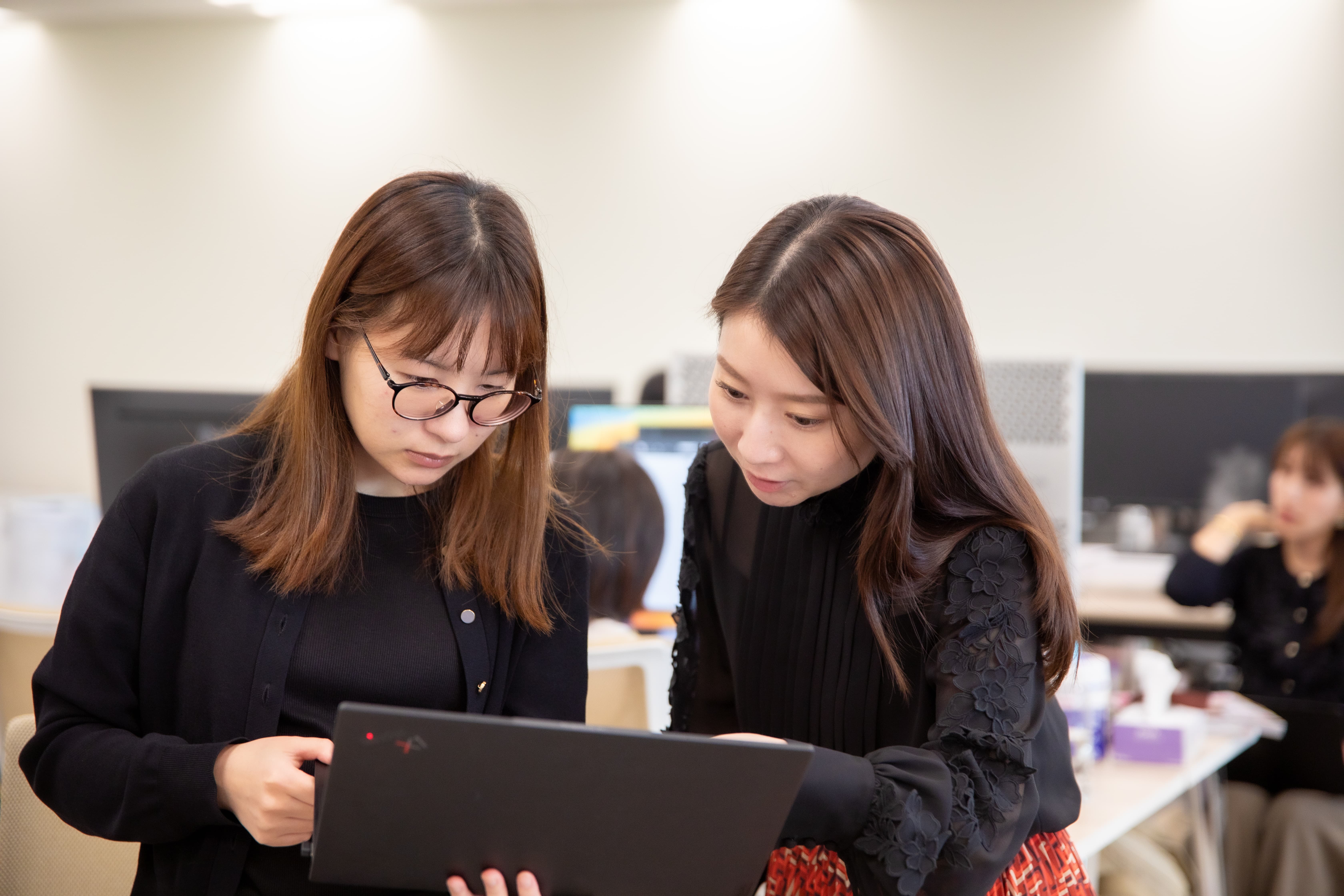 マーケティングアシスタント