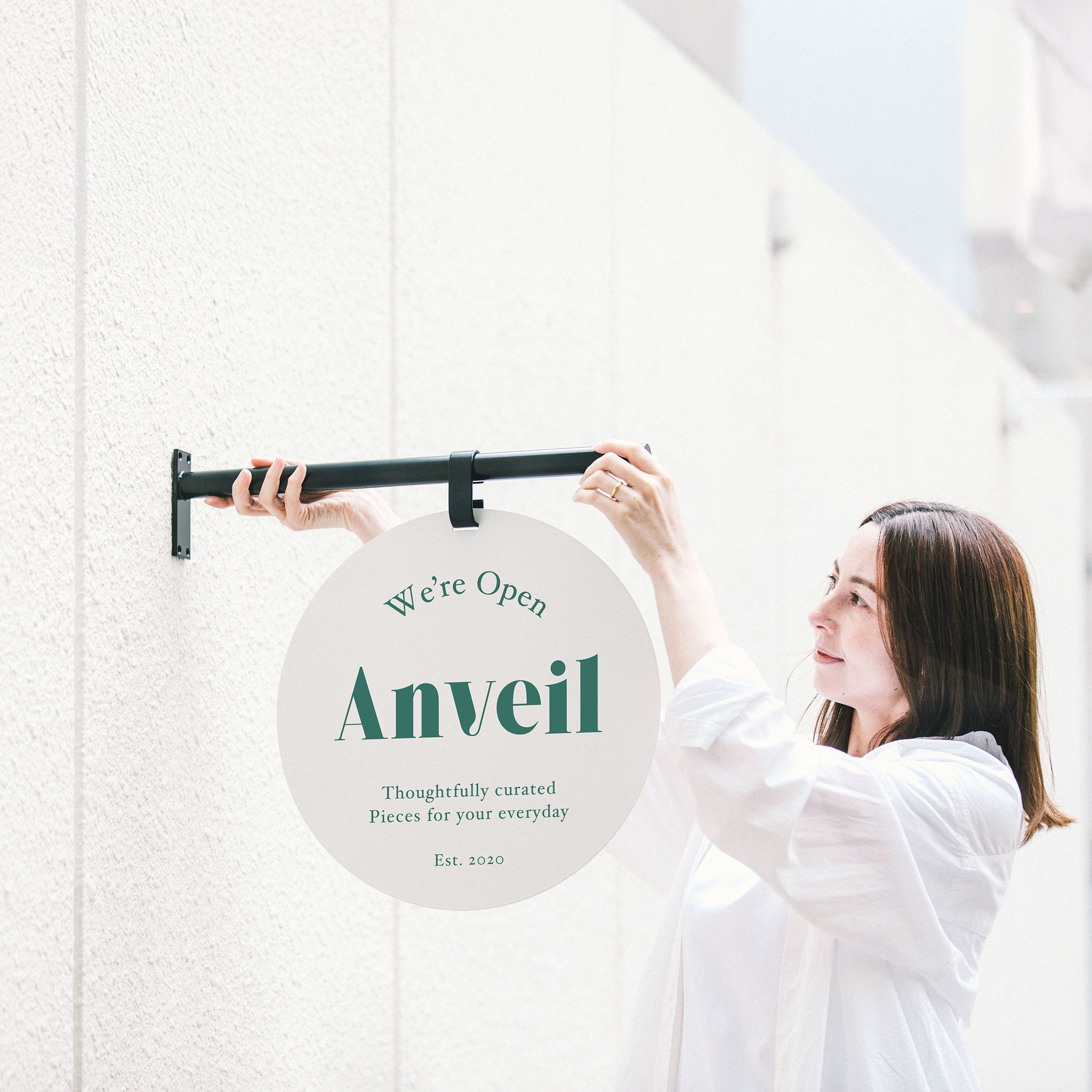 anveil 経理担当者（正社員）