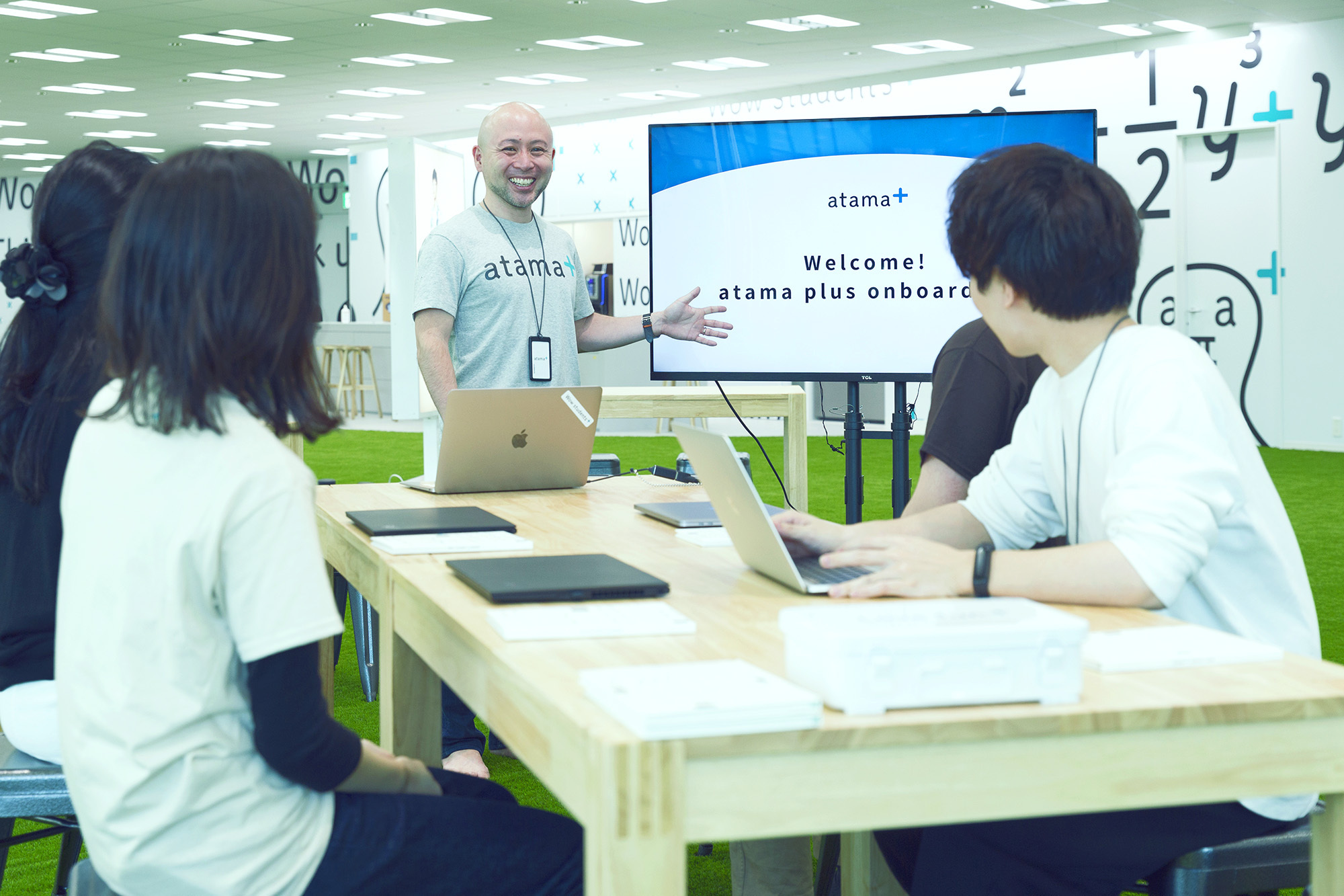 【Business】AXコンサルタント（企業向け「従業員教育プログラム/AIロープレ」）