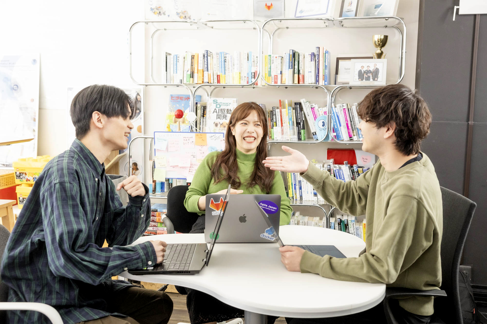 1-4_WEBシステム開発エンジニア(HP)