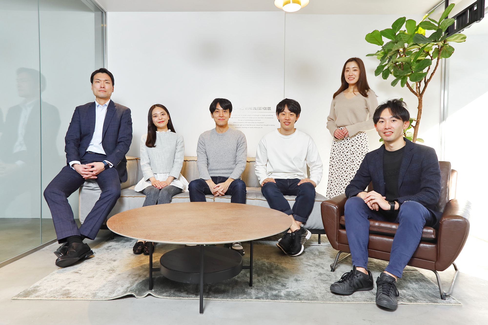 コミュニケーションデザイナー【AI×SaaS】 ※フルリモート（月1出社）× フルフレックス