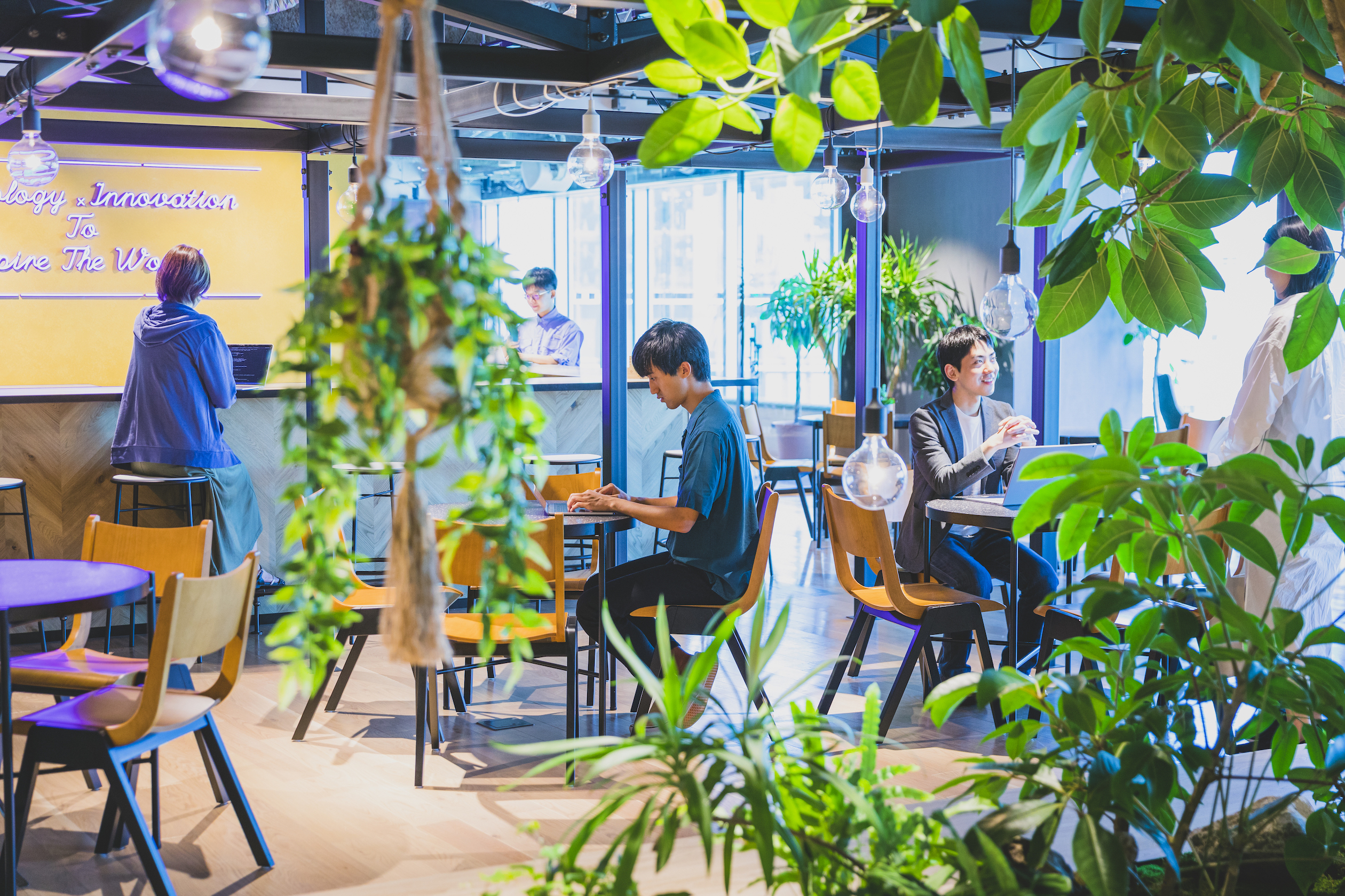 21. フロントエンドエンジニア