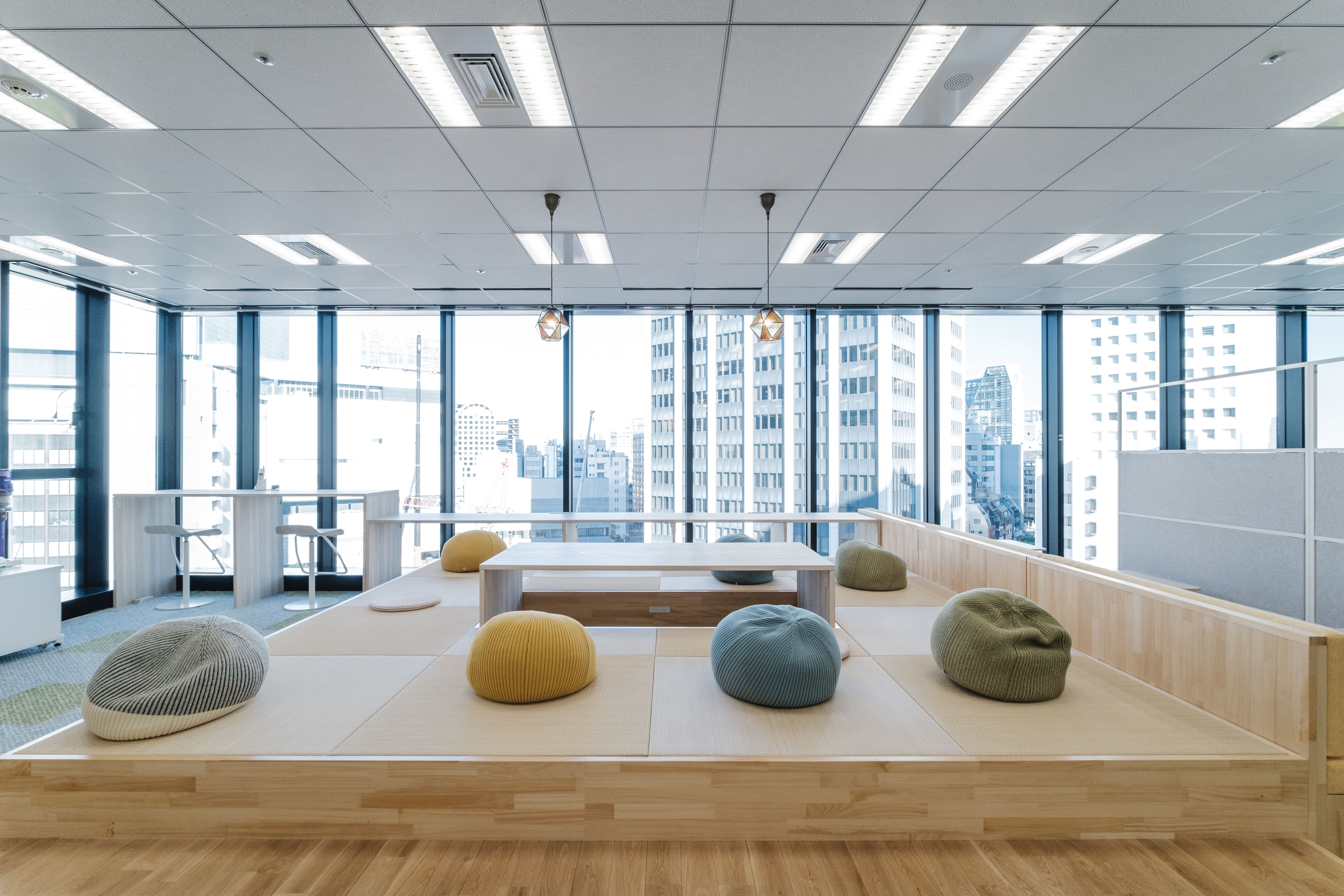 10、自社サービス、個別開発の提案営業（法人営業経験1年以上）