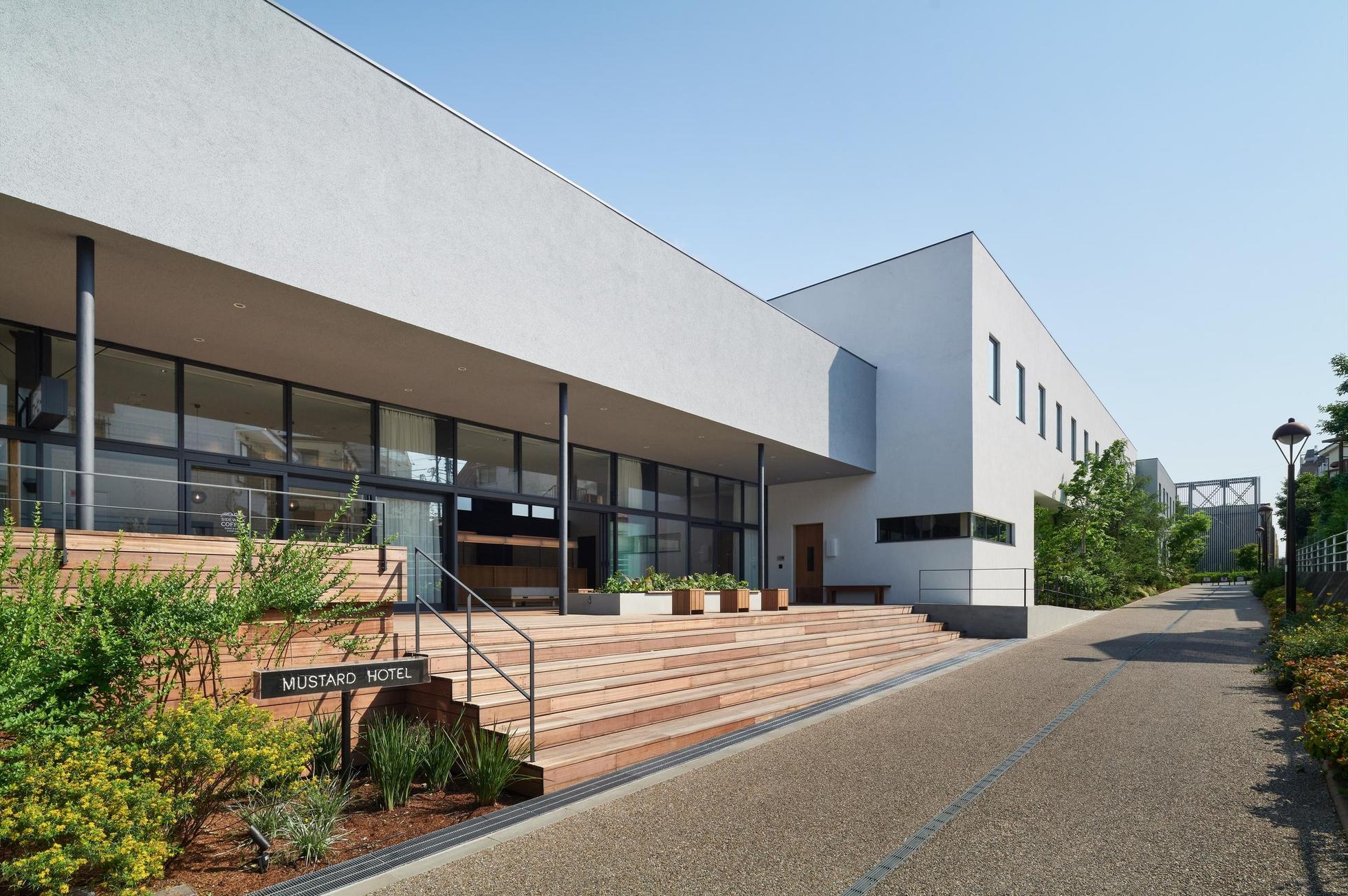 【MUSTARD HOTEL 下北沢】支配人 / 副支配人候補