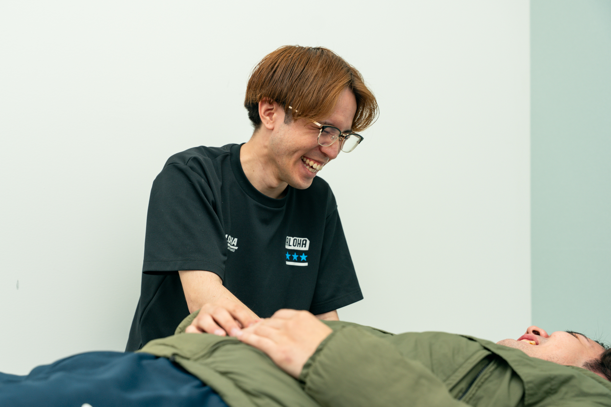 鍼灸師｜オーロラ治療院 沖縄宜野湾店