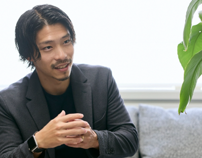 【未経験歓迎／Web広告マーケター】金融特化のWebマーケティング事業 ／服装・髪型自由／賞与年2回【株式会社アクセルマーケティング】