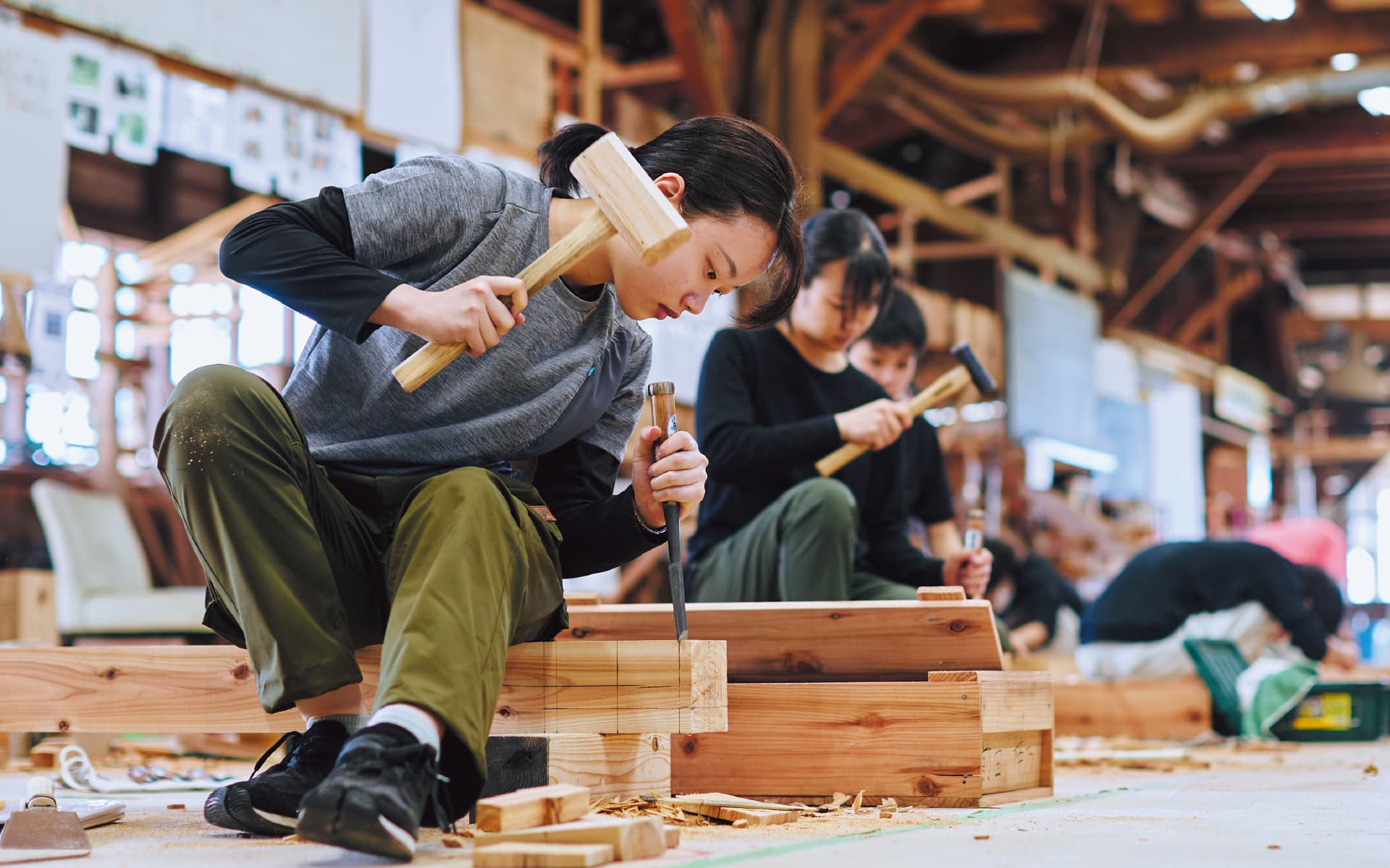 伝統建築分野教員／SADO 伝統文化と環境福祉の専門学校