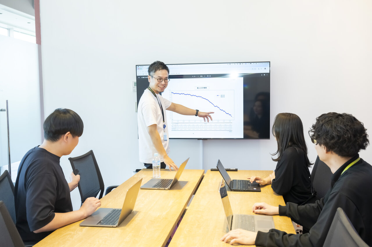 【正社員】データアナリスト（メンバー）