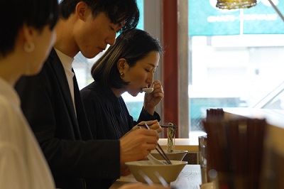 004＿【アルバイト】 東京・八重洲 海藻ラーメン＆居酒屋のホール担当