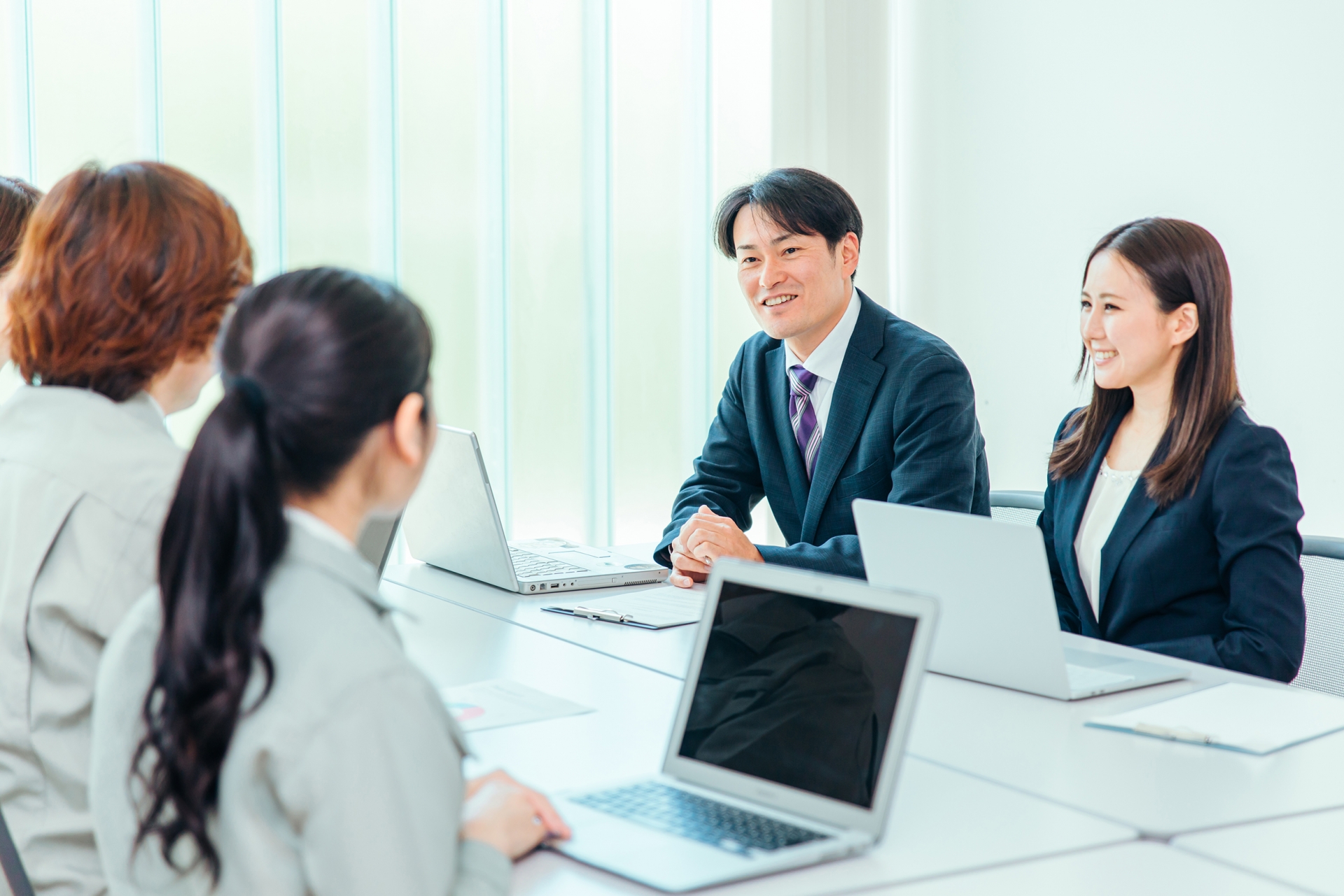 営業職/スタッフ/正社員/東京/キャリア採用