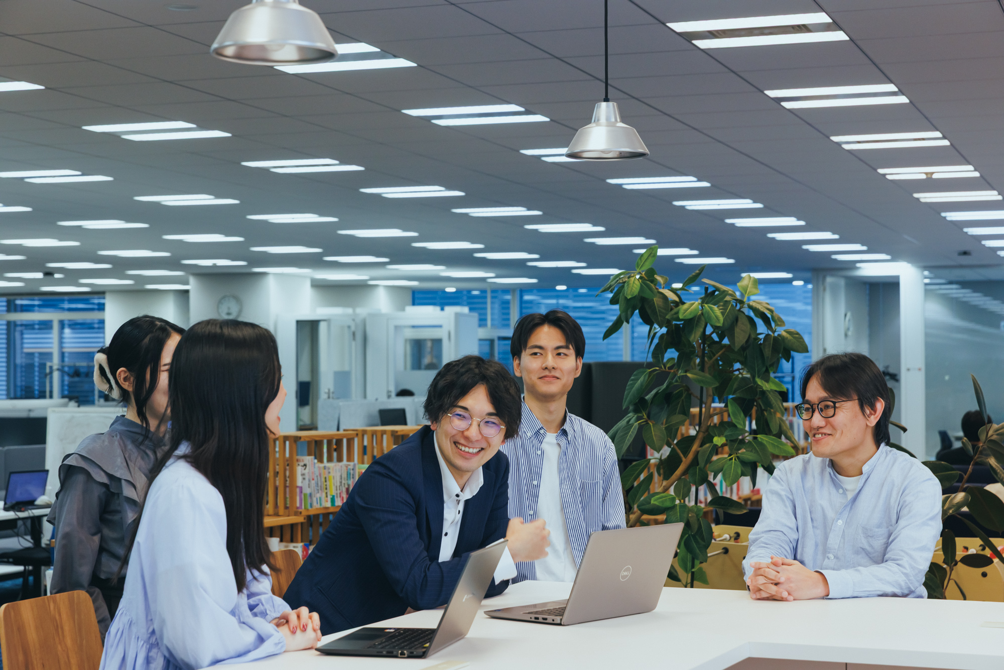 2c.f【東京本社】インサイドセールス